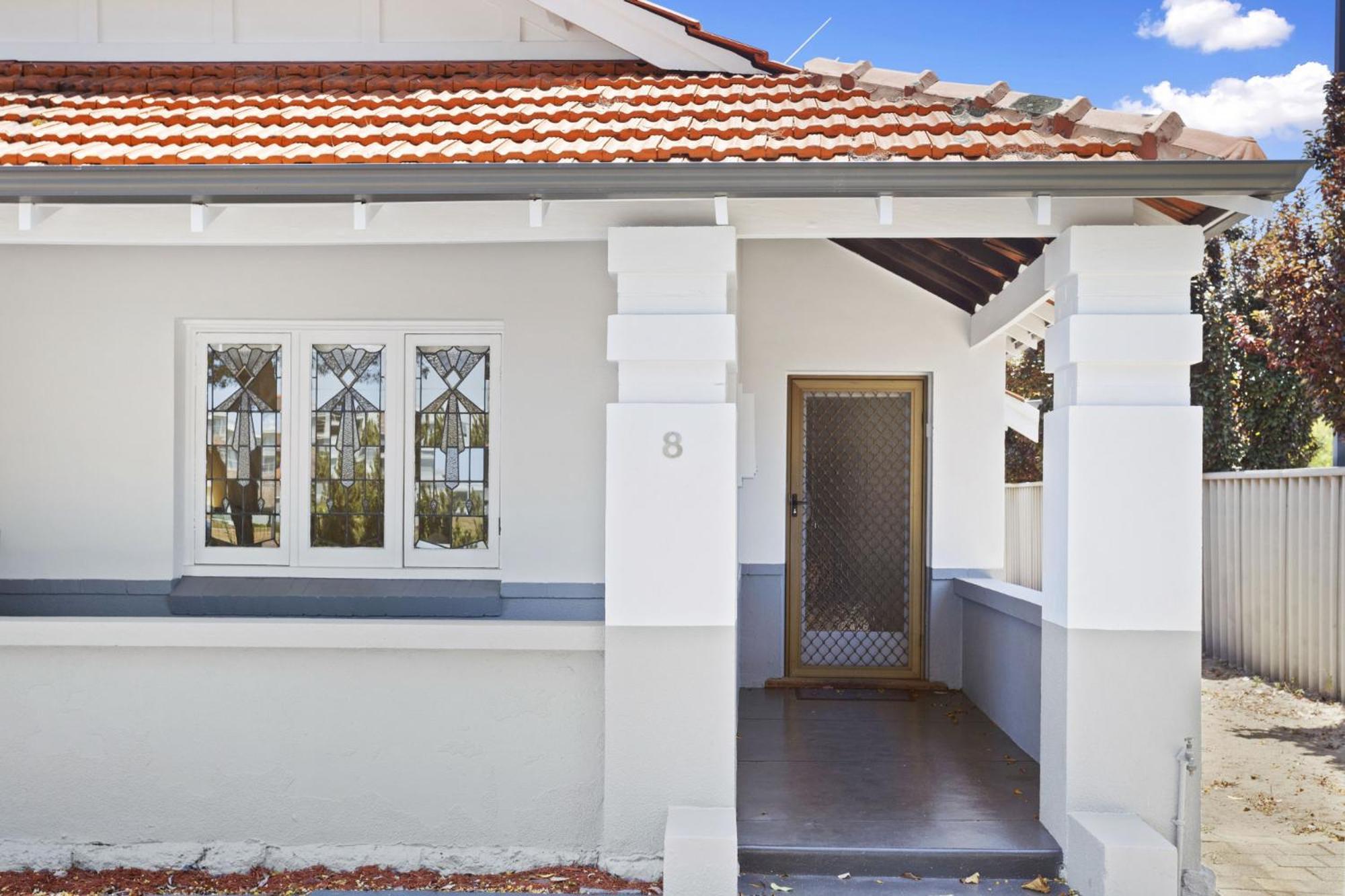 Chic Semi-detached 2-bed With Outdoor Dining Perth